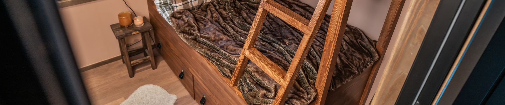 Platsbyggda våningssängar